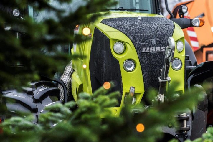 Zwischen Treckern und Tannenbäumen in Bockel