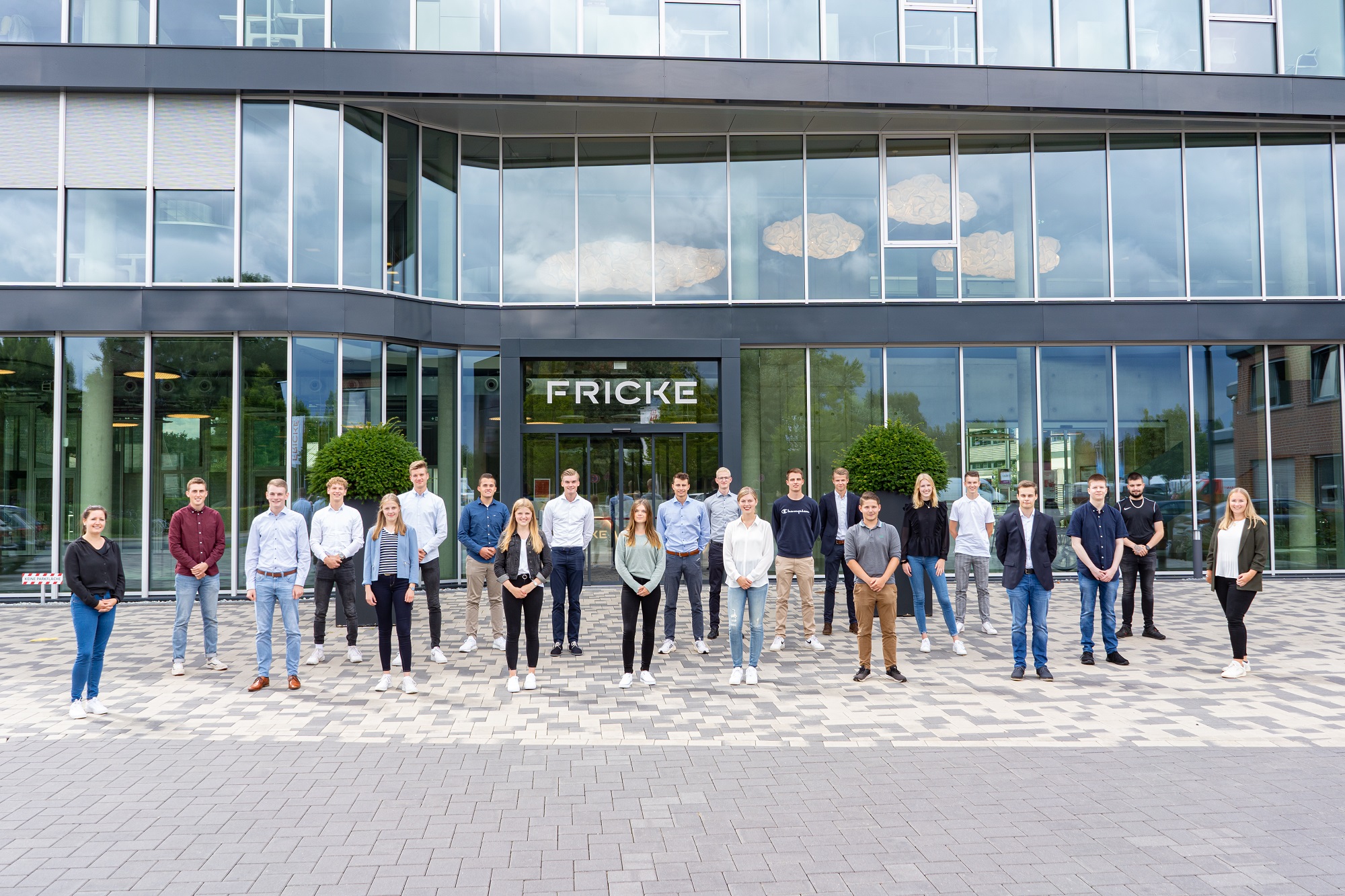 Rekordanzahl an neuen Azubis und dualen Studenten